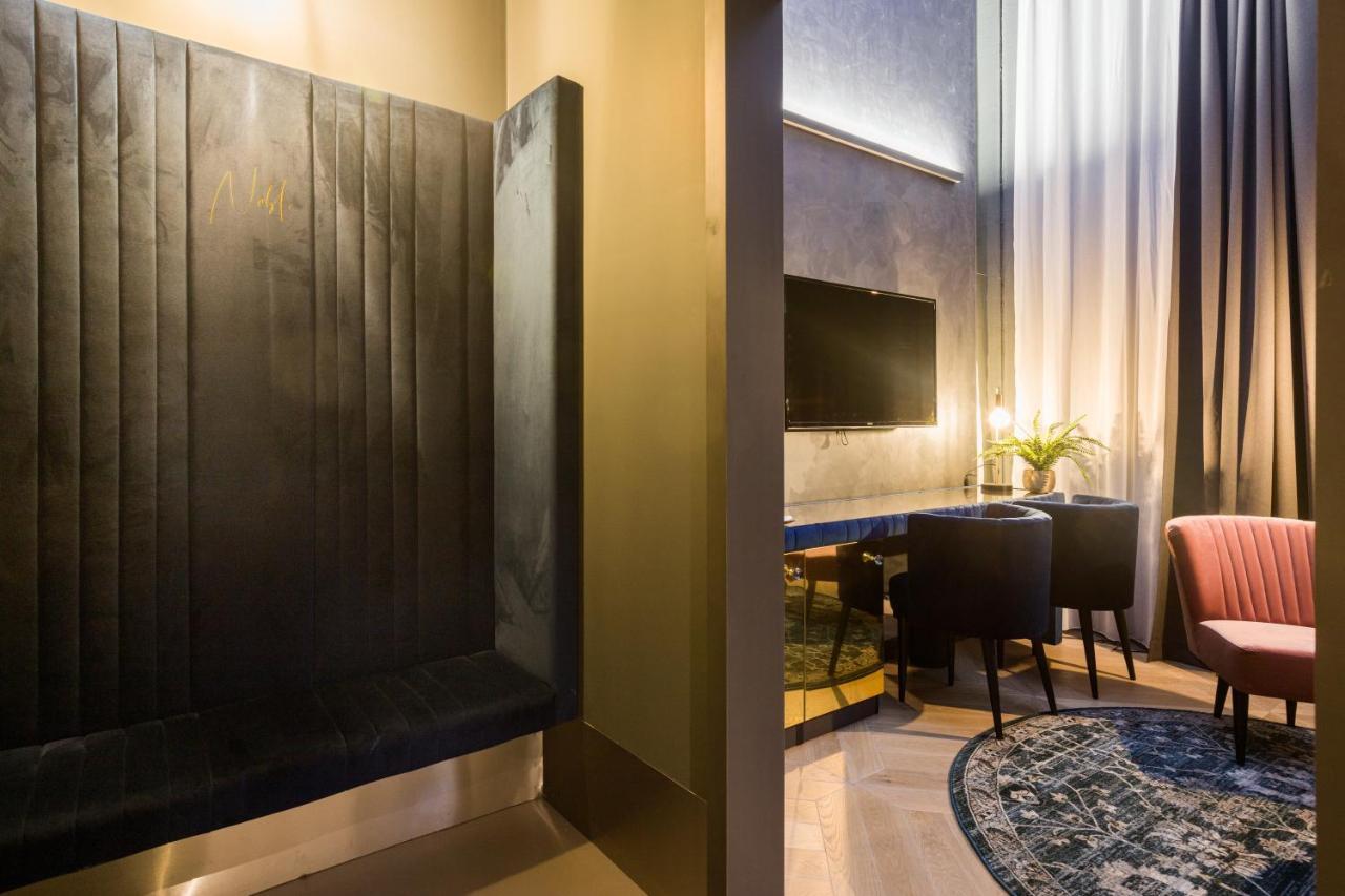Noble Boutique - Adults Only 4* בודפשט