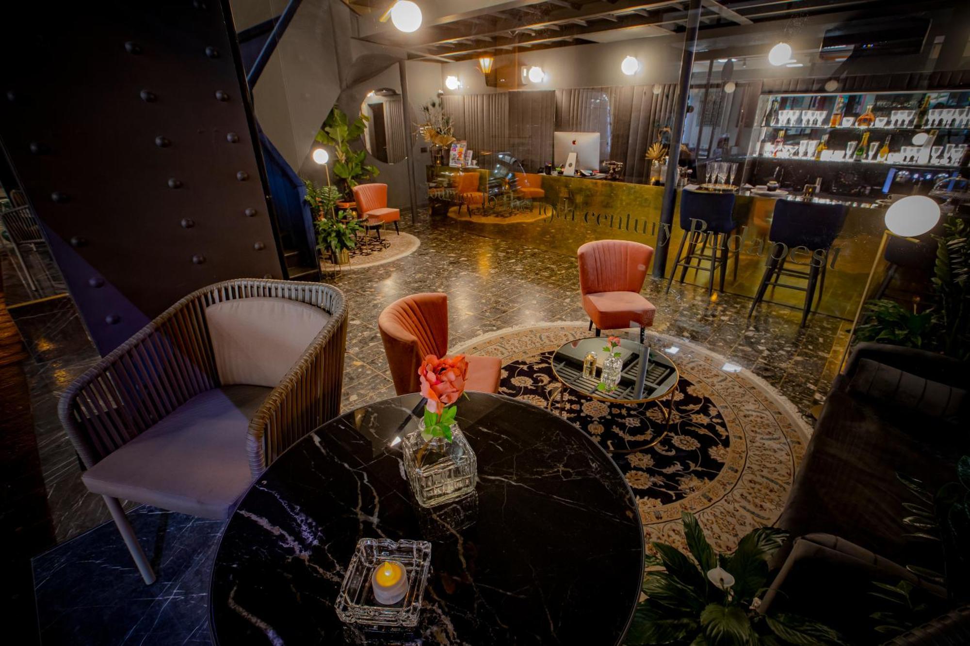 מלון Noble Boutique - Adults Only 4*
