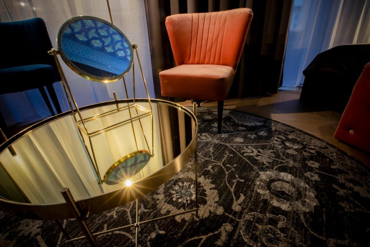 מלון Noble Boutique - Adults Only 4*